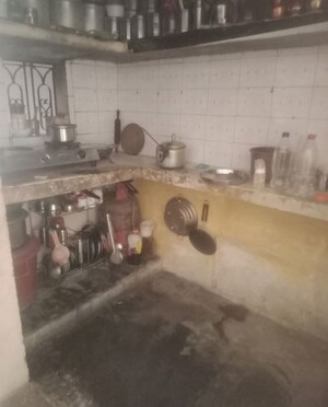 Swimming Pool in 1 RK Villa at Aliganj – for Rent