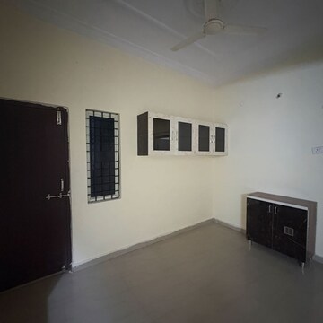 Room in 2 BHK Builder Floor at Nallagandla – for Rent