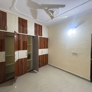 Room in 2 BHK Builder Floor at Nallagandla – for Rent