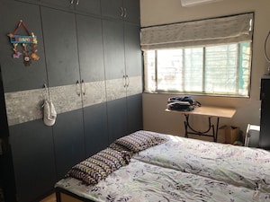 Bedroom in 1 BHK Apartment at Kothrud – for Rent