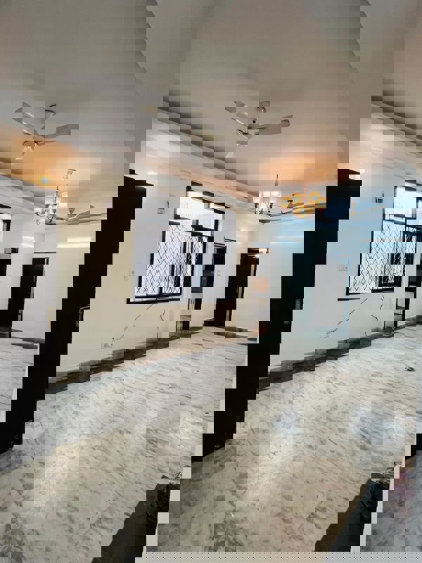 3 BHK Builder Floor For Rent in Saket