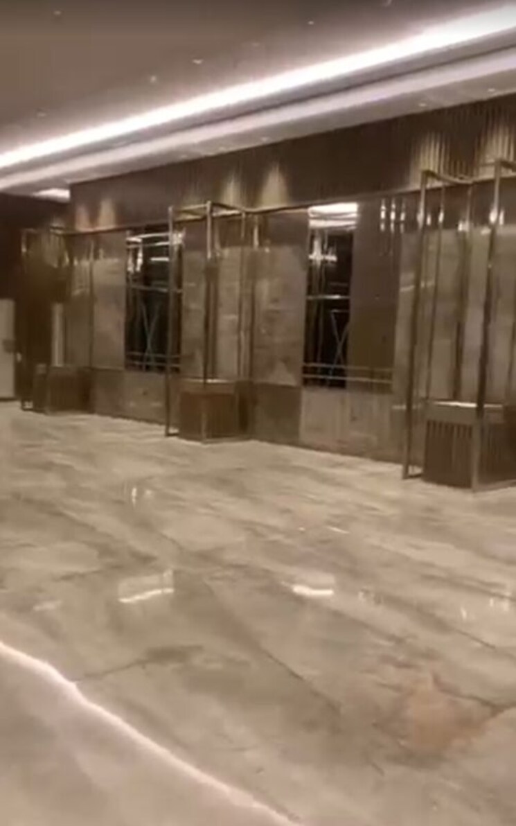  Parking, hubtown-25-south 4 Bedroom 2500 Sq.Ft. Apartment In Prabhadevi Mumbai 9820008