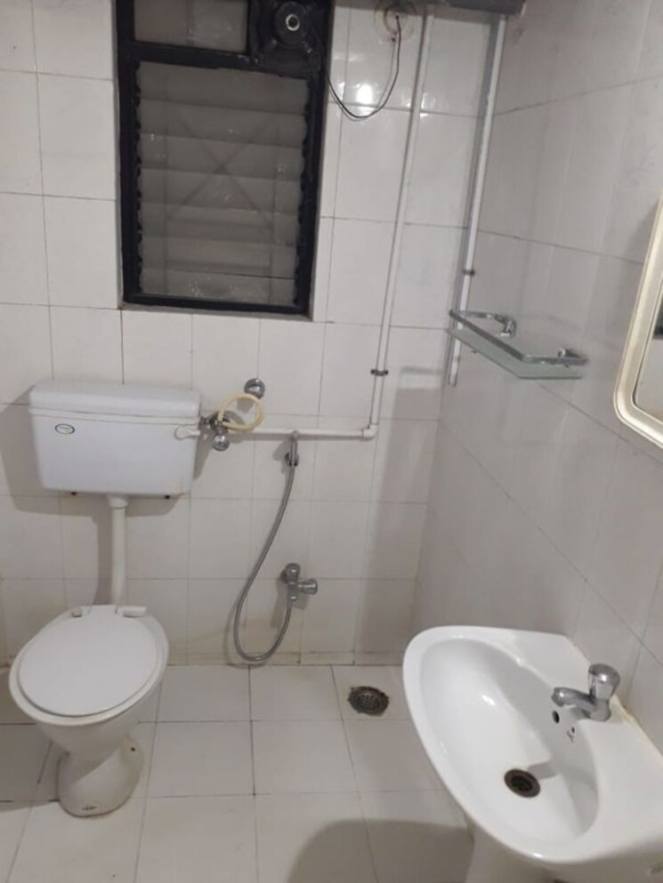 Bathroom, bhusari colony 3 Bedroom 1348 Sq.Ft. Apartment In Bhusari Colony Pune 9819990