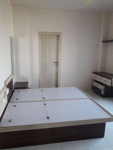 Bedroom in 3 BHK Apartment at Bhusari Colony – for Rent