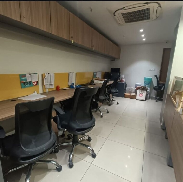 Team Area, kamdhenu-23-west Commercial Office Space 750 Sq.Ft. In T.T.C. Industrial Area Navi Mumbai 9820014