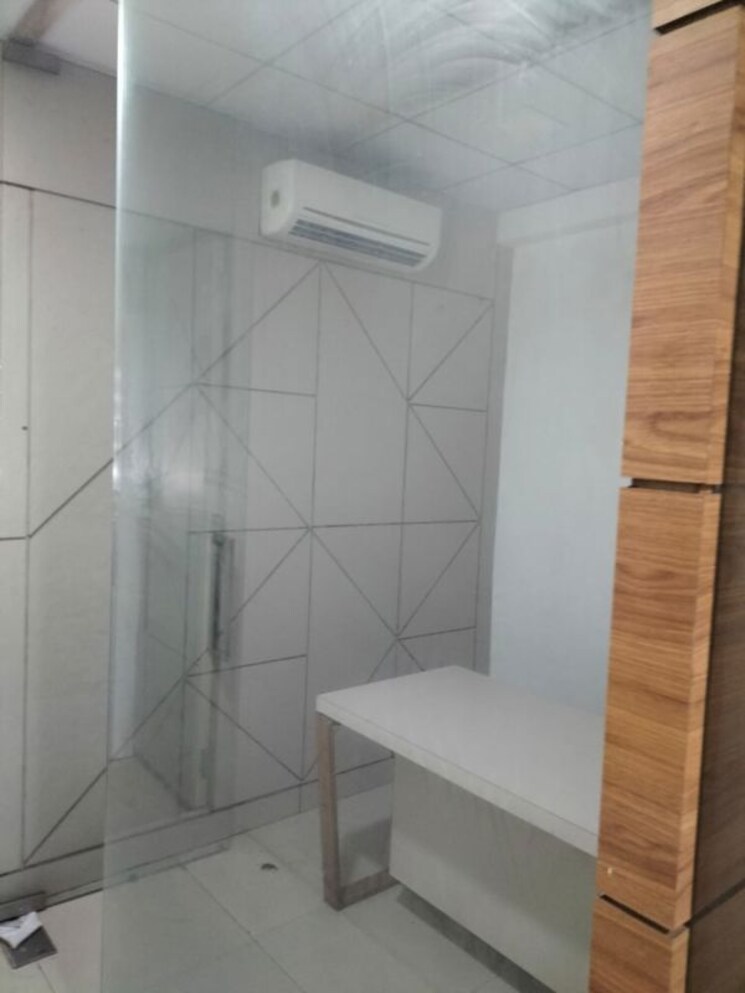 Bathroom, real-tech-park Commercial Office Space 700 Sq.Ft. In Vashi Sector 30a Navi Mumbai 9820024