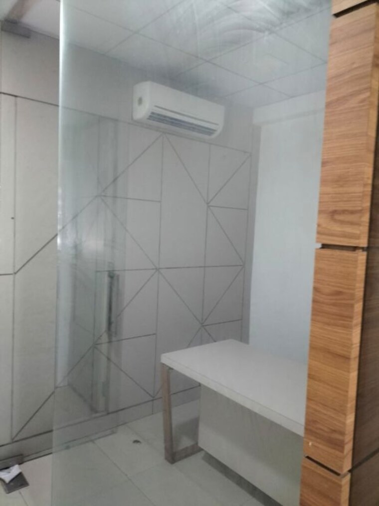 Bathroom, real-tech-park Commercial Office Space 700 Sq.Ft. In Vashi Sector 30a Navi Mumbai 9820024
