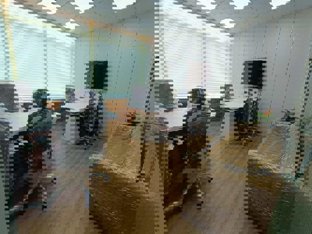 Office Space For Rent in Satra Plaza