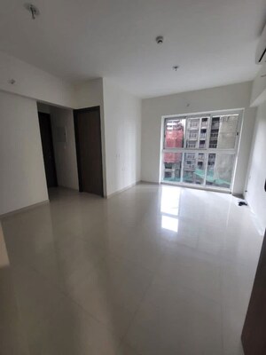 2 BHK Apartment For Rent in Lodha Amara, Kolshet Road