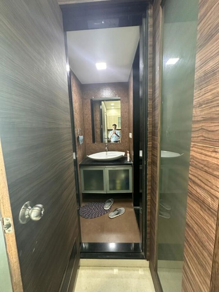 Bathroom, gajra-g-square-business-park Commercial Office Space 1200 Sq.Ft. In Vashi Sector 30a Navi Mumbai 9820050