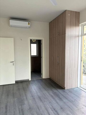 Room in 2 BHK Apartment at M3M Marina, Sector 68 – for Sale