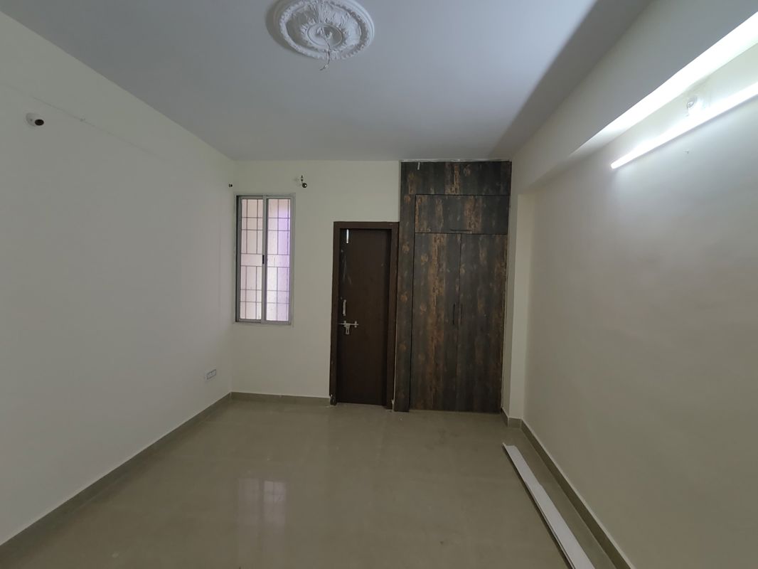2 BHK 704 Sq.Ft. Apartment in MRG Ultimus