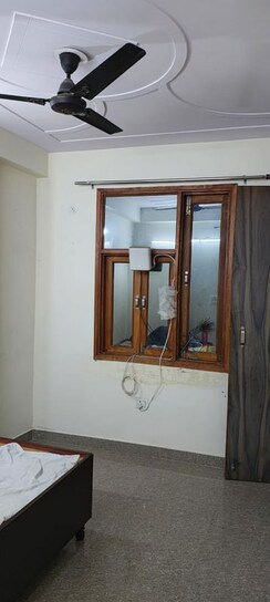 1.5 BHK + Pooja Room,Study Room,Extra Room Builder Floor For Rent in New Ashok Nagar