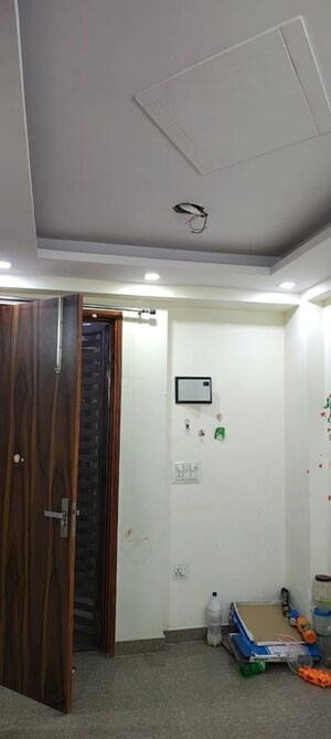 Building Lobby in 1.5 BHK Builder Floor at New Ashok Nagar – for Rent