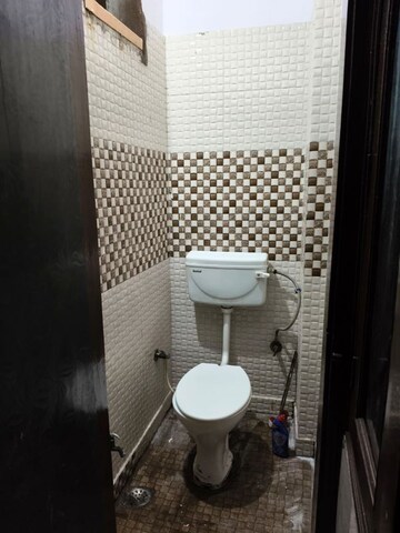 Bathroom in 1.5 BHK Builder Floor at New Ashok Nagar – for Rent