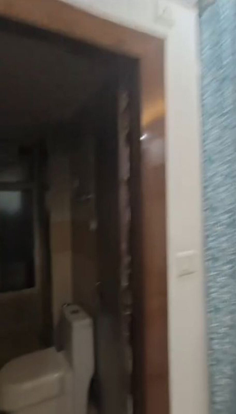 Bathroom, bhangel 2 Bedroom 900 Sq.Ft. Apartment In Bhangel Greater Noida 9820075