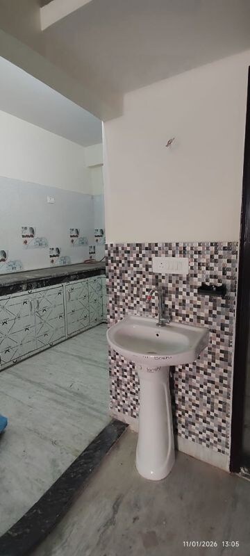 Bathroom in 1 RK Independent House at Sector 55 – for Rent