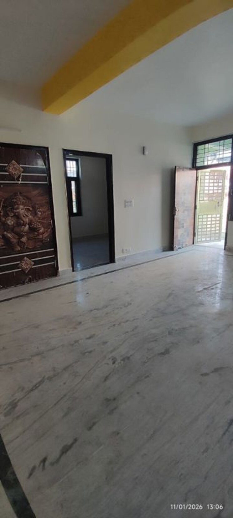 Room, sector 55 1 RK 550 Sq.Ft. Independent House In Sector 55 Noida 9820114