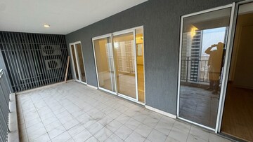 Balcony in 4 BHK Apartment at Godrej Woods, Sector 43 – for Rent