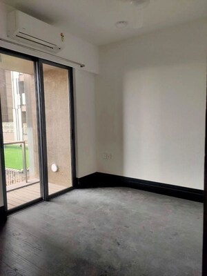 1 BHK Apartment For Rent in Lodha New Cuffe Parade, Wadala