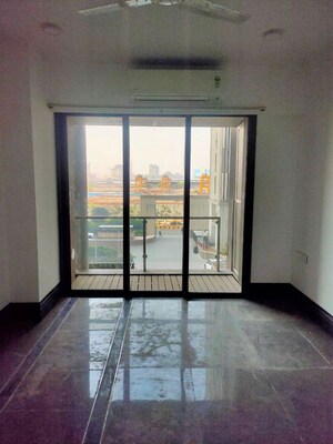 Room in 1 BHK Apartment at Lodha New Cuffe Parade, Wadala – for Rent