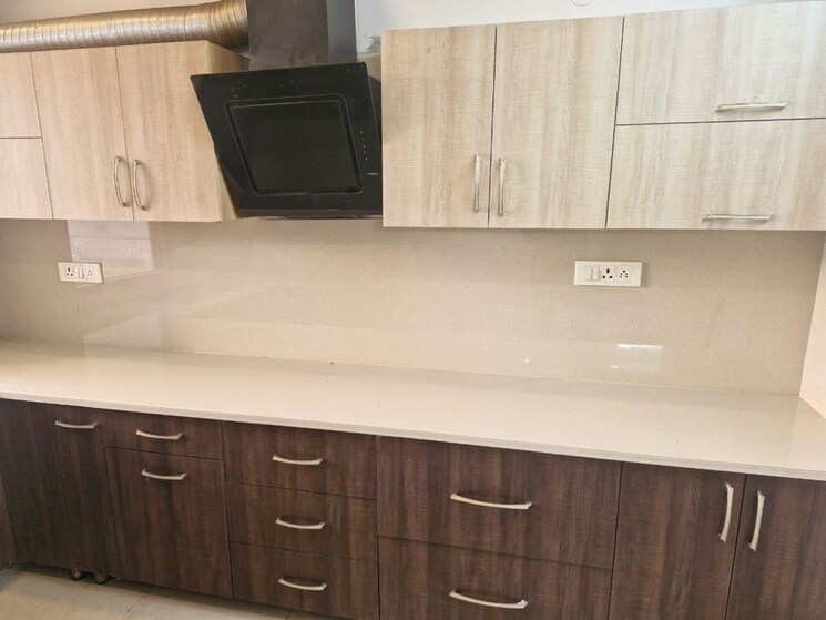 Kitchen, kirti nagar 4 Bedroom 300 Sq.Yd. Builder Floor In Kirti Nagar Delhi 9820152