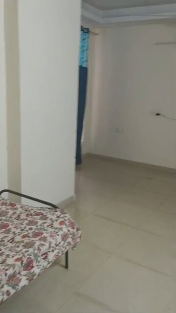 Room in 2 BHK Apartment at Sector 16c Greater Noida – for Rent