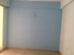 Room in 3 BHK Apartment at Supertech EcoVillage III, Sector 16b Greater Noida – for Rent