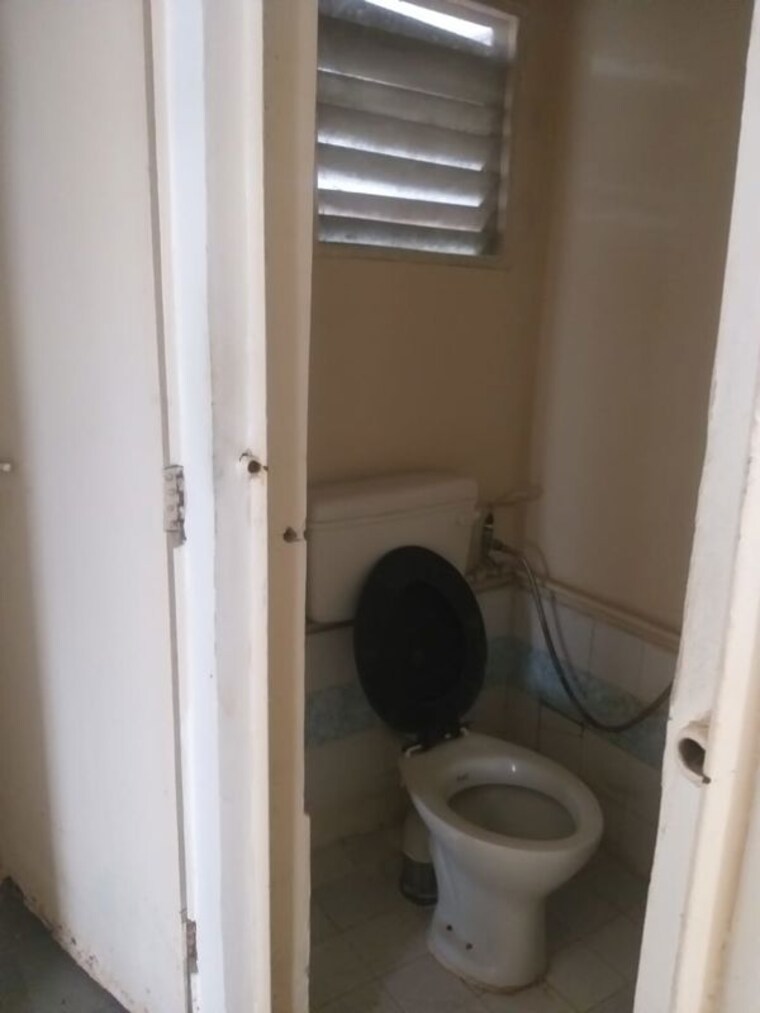 Bathroom, vyas-whispering-wind-phase-ii 2 Bedroom 1000 Sq.Ft. Apartment In Baner Pune 9671699