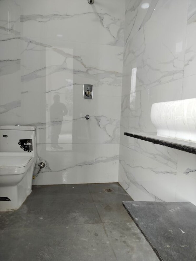 Bathroom, vasant kunj 2 Bedroom 800 Sq.Ft. Apartment In Vasant Kunj Delhi 9820208