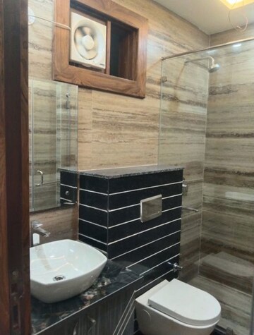 Staircase in 3.5 BHK Builder Floor at Jadhunath Enclave, Sector 29 – for Rent