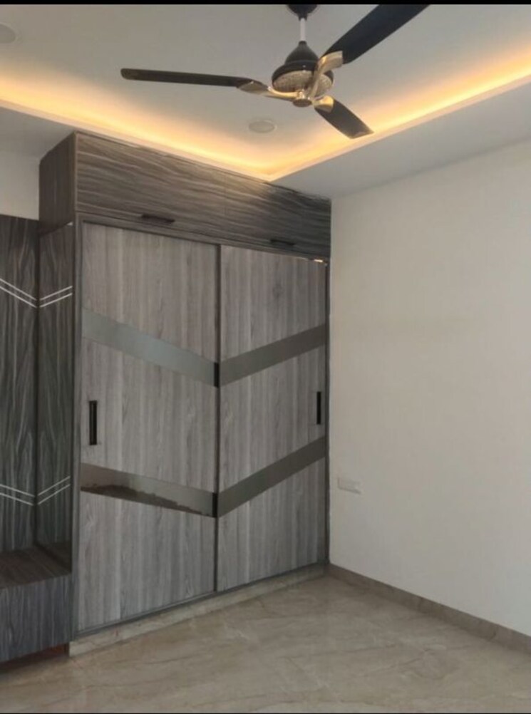 Room, jadhunath-enclave 3.5 Bedroom 350 Sq.Ft. Builder Floor In Sector 29 Faridabad 9820211