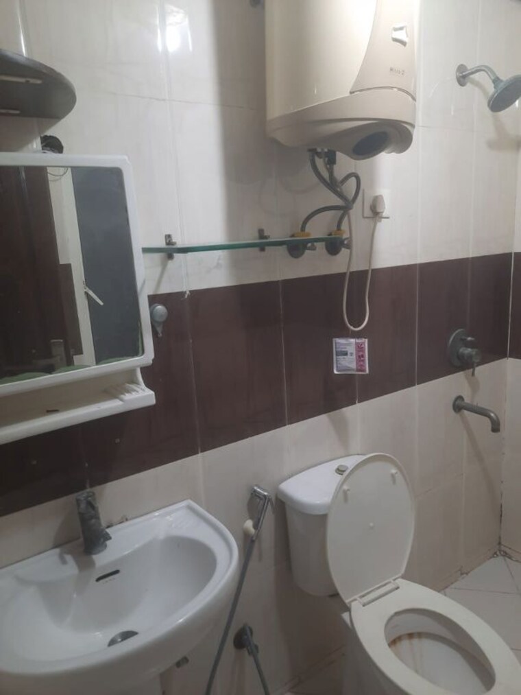 Master Bedroom, jal-vayu-vihar-noida 4 Bedroom 1789 Sq.Ft. Apartment In Sector 21 Noida 9820221