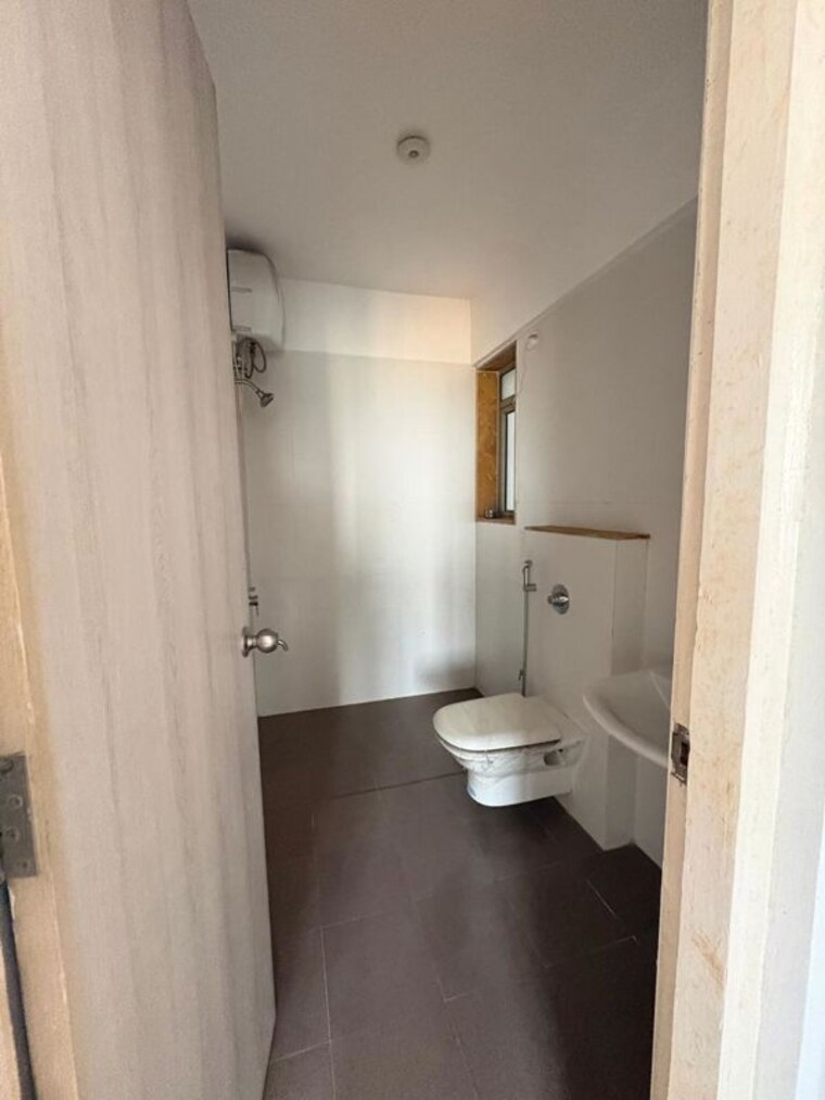 Bathroom, lodha-casa-rio 2.5 Bedroom 750 Sq.Ft. Apartment In Dombivli East Thane 9820276