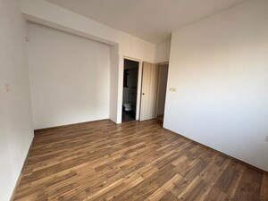 Room in 2.5 BHK Apartment at Lodha Casa Rio, Dombivli East – for Rent