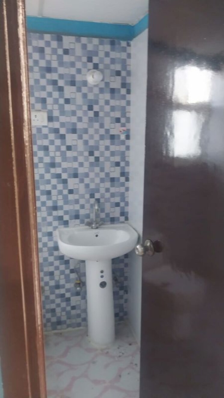 Bathroom, proview-officer-city-2 3 Bedroom 1370 Sq.Ft. Apartment In Raj Nagar Extension Ghaziabad 9820279