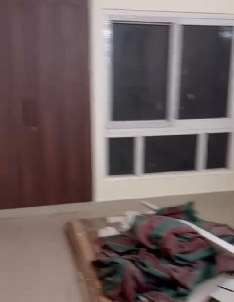 Bedroom, upavp-ganga-yamuna-and-hindon-enclave 4 Bedroom 192 Sq.Yd. Apartment In Pratap Vihar Ghaziabad 9820258