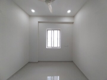 Room in 2 BHK Apartment at Ismail Manzil, Hafeezpet – for Rent