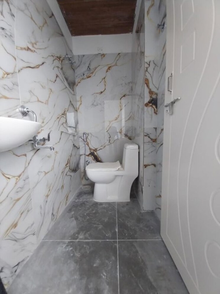 Bathroom, ismail-manzil 2 Bedroom 850 Sq.Ft. Apartment In Hafeezpet Hyderabad 9820219