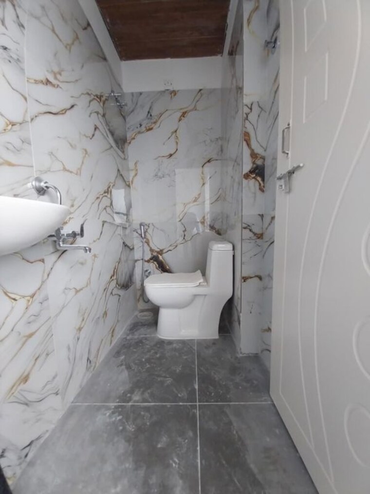 Bathroom, ismail-manzil 2 Bedroom 850 Sq.Ft. Apartment In Hafeezpet Hyderabad 9820219