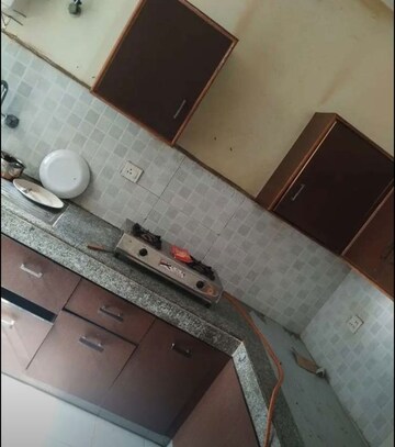 Kitchen in 2 BHK Apartment at Gomti Nagar – for Rent