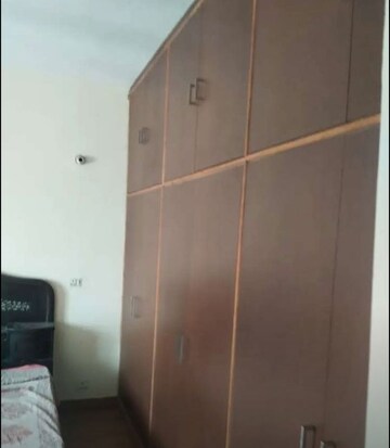 Furnished Amenities in 2 BHK Apartment at Gomti Nagar – for Rent