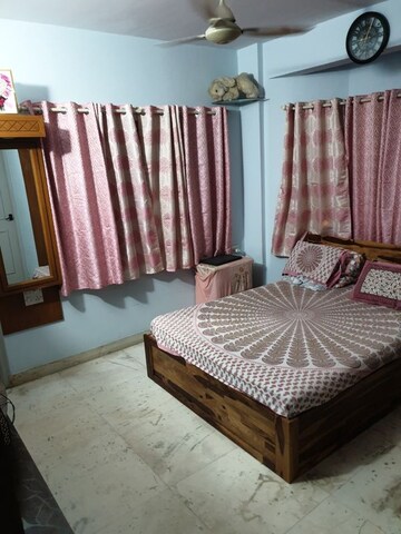 Bedroom in 3 BHK Apartment at Halasuru – for Rent