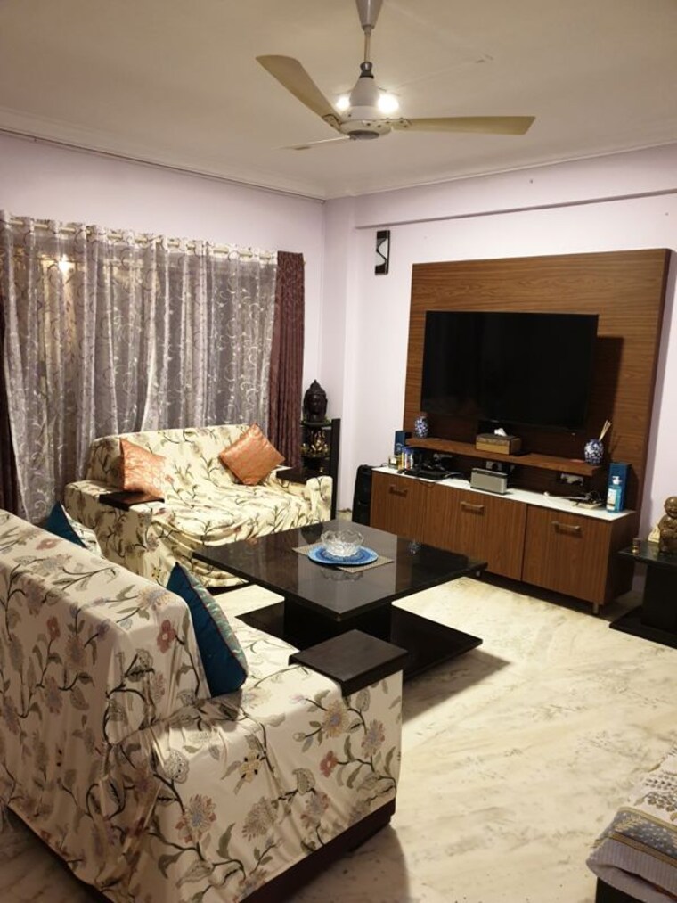 Living Room, halasuru 3 Bedroom 1700 Sq.Ft. Apartment In Halasuru Bangalore 9820338