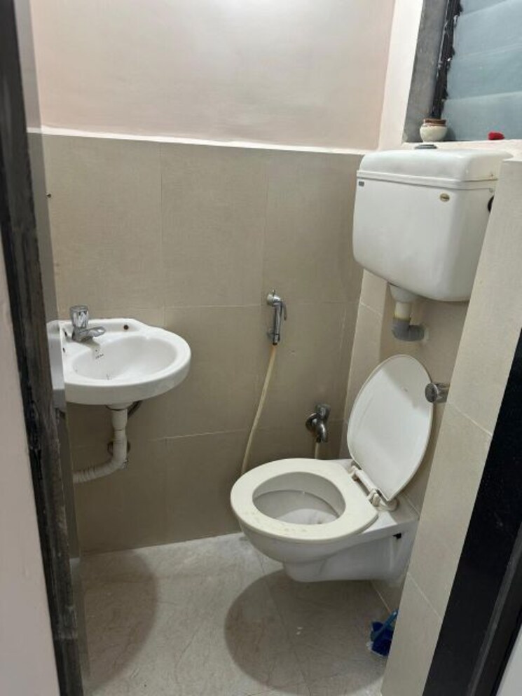 Bathroom, laabh-gloria 2 Bedroom 768 Sq.Ft. Apartment In Ghodbunder Road Thane 9820342