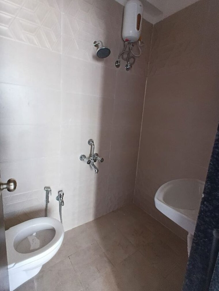 Bathroom, omkar-signet 1 Bedroom 333 Sq.Ft. Apartment In Malad East Mumbai 9820352
