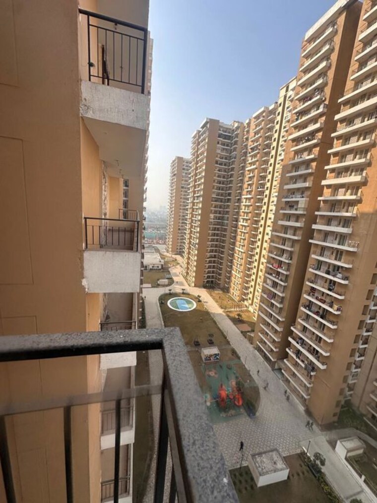 Exterior View, amrapali-crystal-homes 3 Bedroom 1700 Sq.Ft. Apartment In Sector 76 Noida 9820387