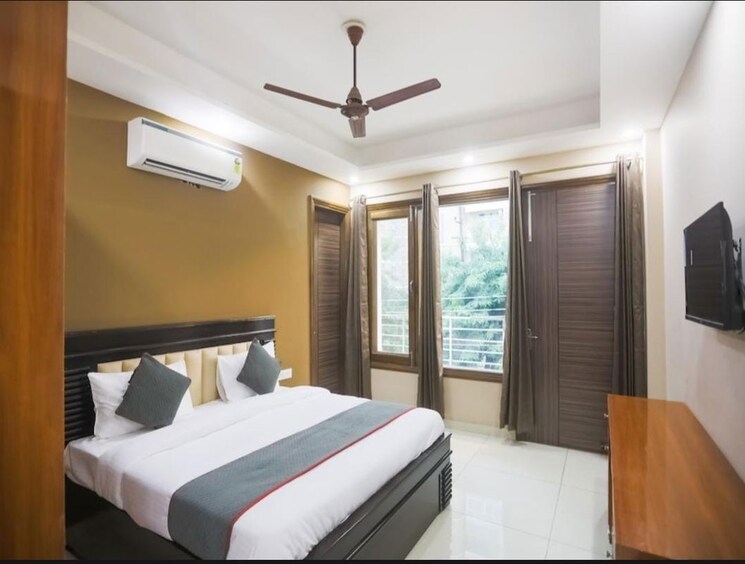 Room, sector 50 Pg For Girls In Sector 50 9820413