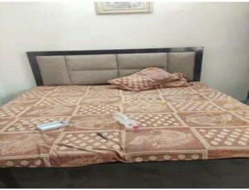 Bedroom in 3.5 BHK Builder Floor at Mansarover Garden – for Rent