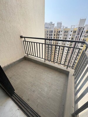 2 BHK Apartment For Rent in Runwal Gardens Phase 2, Dombivli East